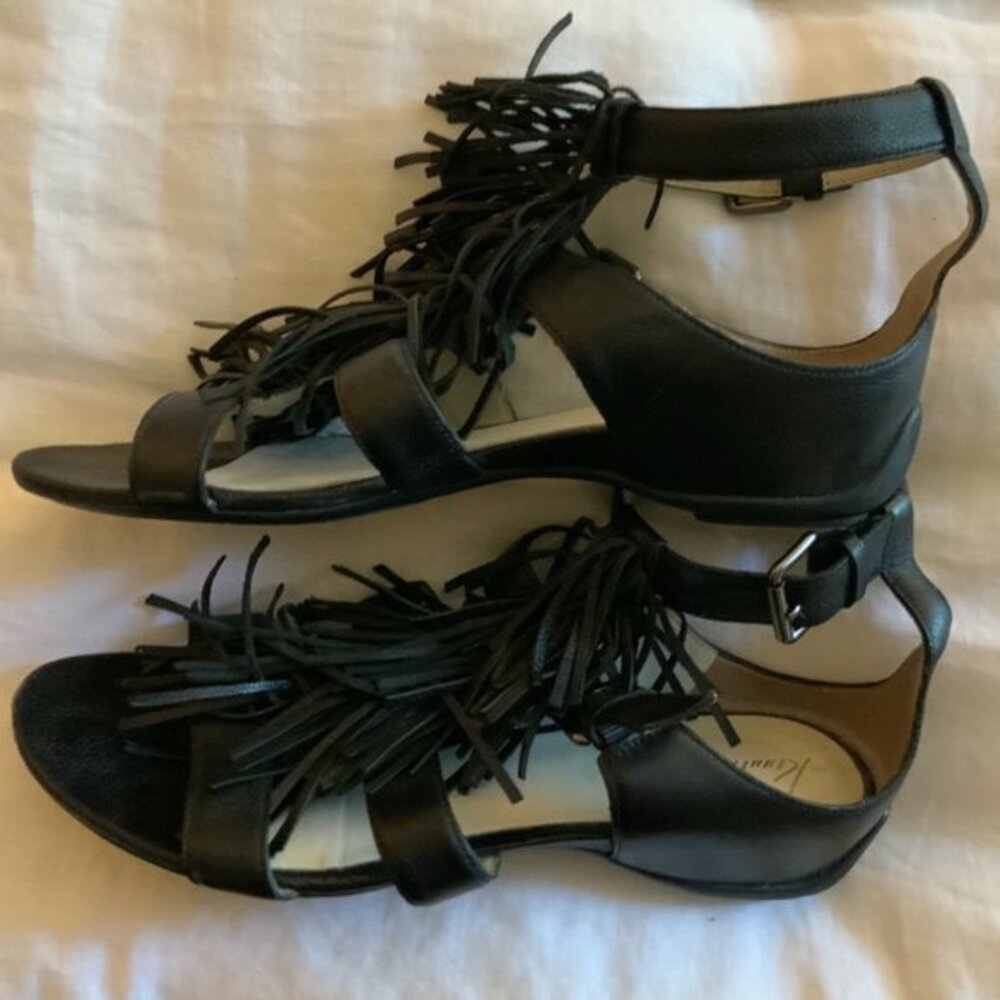 LAST CALL: Black Leather Kenneth Cole Sandal with Fringe Size 8